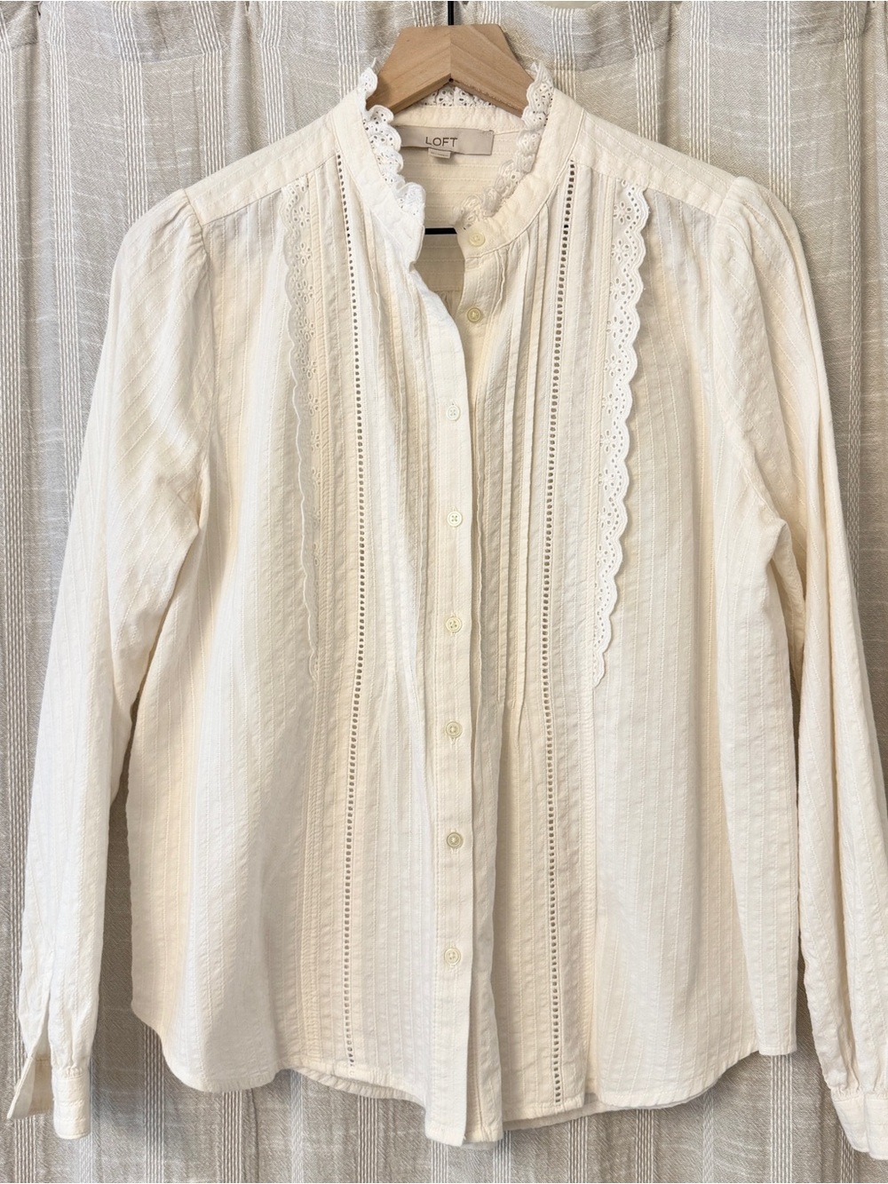 LOFT Ivory Cream Cotton Lace Button Down Blouse Medium